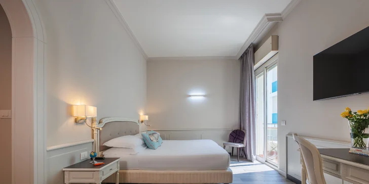 Rodinná dovolená v Rimini: 4* hotel se snídaní, bazénem a vířivkou, přímo u pláže
