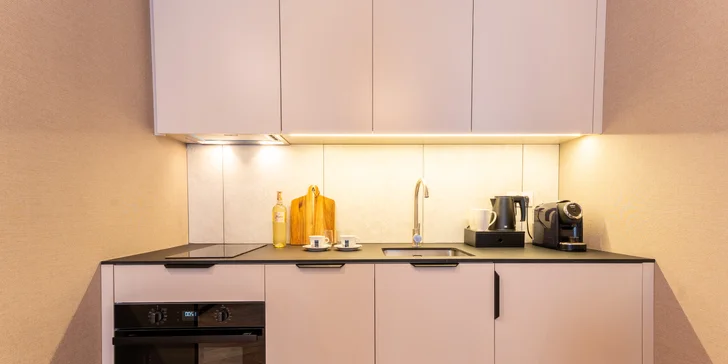 Nové apartmány u Baltu 15 min. od pláže: snídaně, bazény, vířivky a sauna