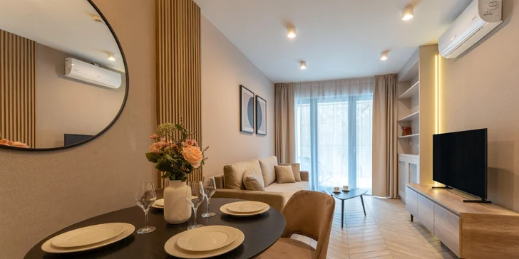 Nové apartmány u Baltu 15 min. od pláže: snídaně, bazény, vířivky a sauna