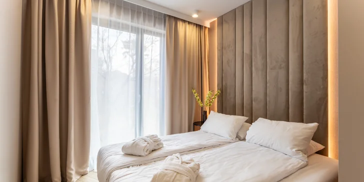 Nové apartmány u Baltu 15 min. od pláže: snídaně, bazény, vířivky a sauna