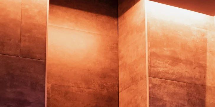 Privátní wellness s vířivkou a saunou pro dva: 120 minut relaxace i lahev sektu