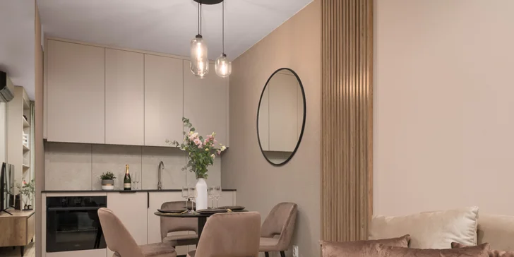 Nové apartmány u Baltu 15 min. od pláže: snídaně, bazény, vířivky a sauna