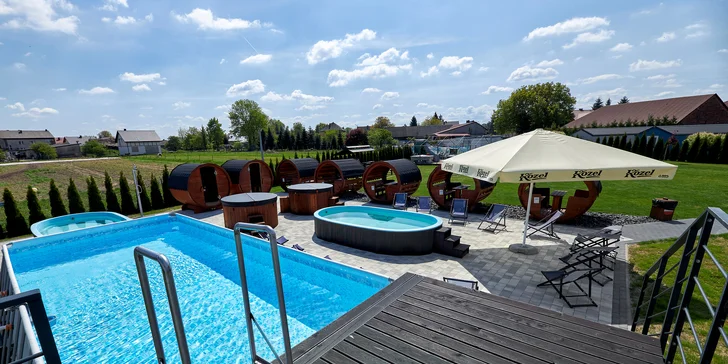 Rodinný pobyt u Energylandie: domek pro 6 osob, wellness zóna a vstup do zábavního Fantazja Parku