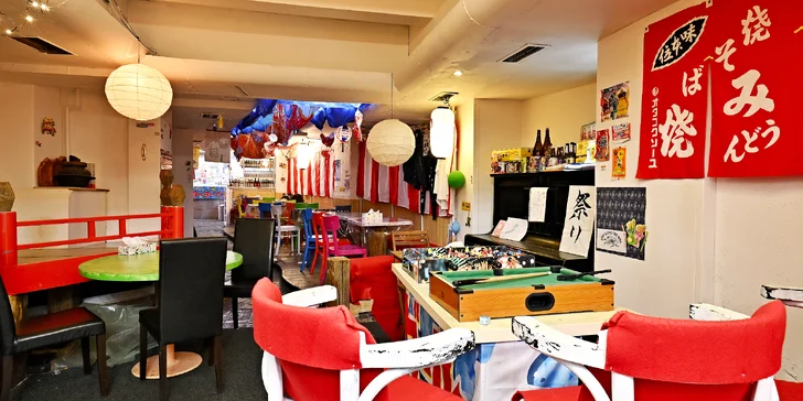 Autentické japonské menu v tradiční hospodě: rybí vývar, okonomiyaki i nápoj