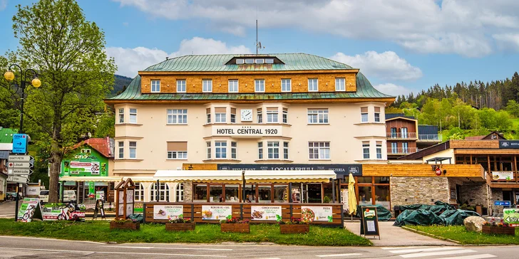 Pobyt v historickém hotelu v centru Špindlerova Mlýna se snídaní či polopenzí