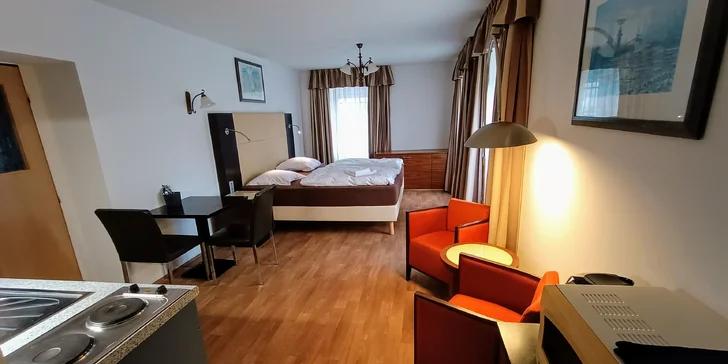 Pohoda 3 km od Karlových Varů až pro 4 osoby: apartmány s kuchyňkou