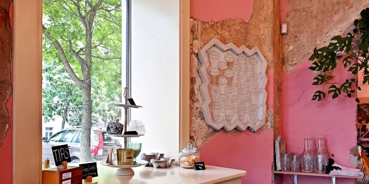Snídaňové menu v Corner Stories: všední dny a víkendy, nápoje, vajíčka i lívance