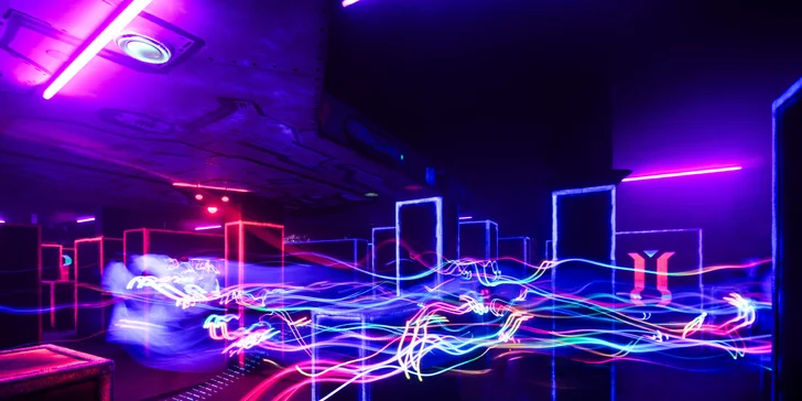 Akce a zábava: laser game pro 1–10 osob v moderní pražské aréně vč. možnosti mít arénu pro sebe