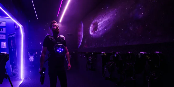 Akce a zábava: laser game pro 1–10 osob v moderní pražské aréně vč. možnosti mít arénu pro sebe