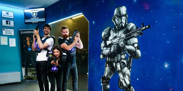 Akce a zábava: laser game pro 1–10 osob v moderní pražské aréně vč. možnosti mít arénu pro sebe