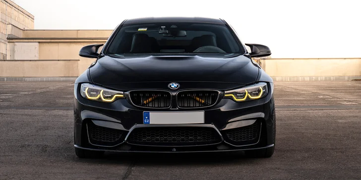 Zapůjčení Fordu Mustang, Mercedesu C63 AMG či BMW M4 na 24hod nebo celý víkend