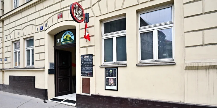 Peruánský burger nebo sendvič a hranolky s omáčkou pro 1 nebo 2 osoby