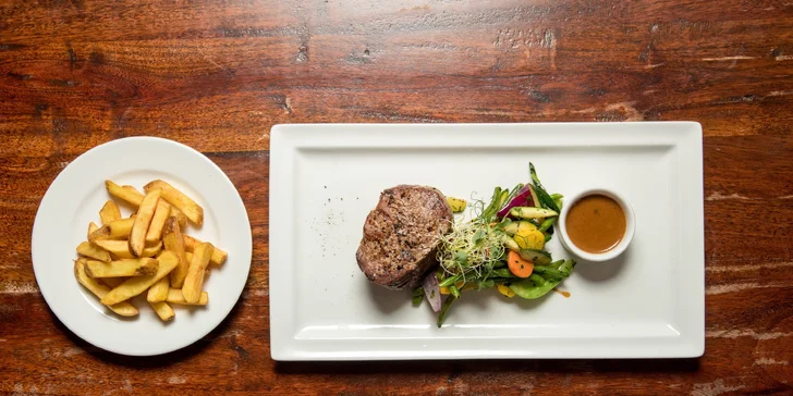 Tříchodové menu s pravou argentinskou svíčkovou nebo steakem z tuňáka a welcome drink pro dva