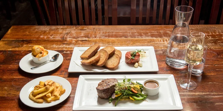 Tříchodové menu s pravou argentinskou svíčkovou nebo steakem z tuňáka a welcome drink pro dva