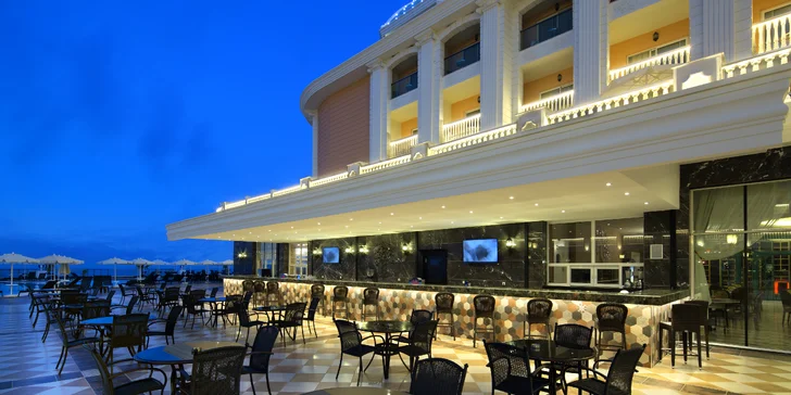 Turecká riviéra: letenky v ceně, 5* hotel s aquaparkem a pláží, ultra all inclusive i animace