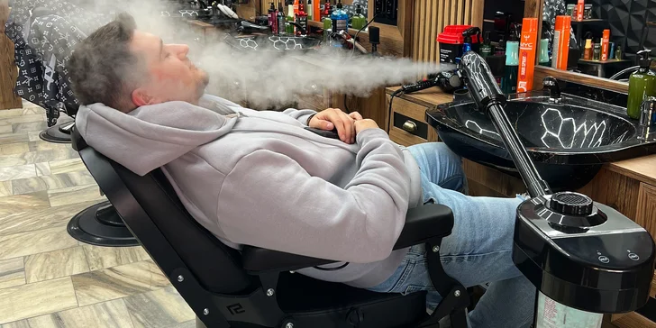 Pánský střih i s úpravou vousů nebo VIP balíček vč. masky, masáže a kávy