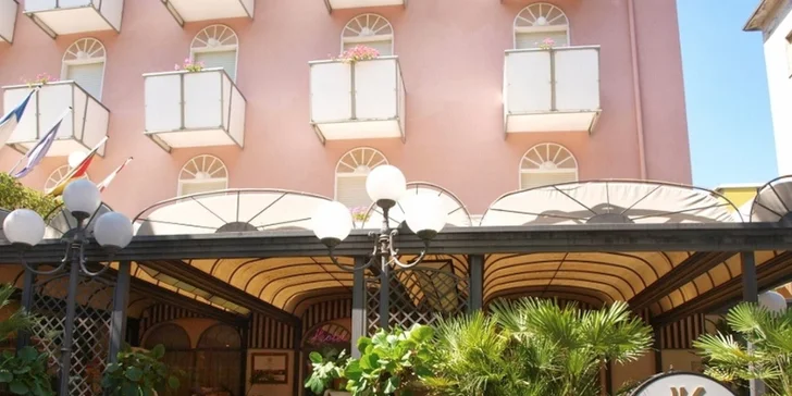 Dovolená v Rimini: 4* hotel u pláže, snídaně nebo až plná penze+, animační program