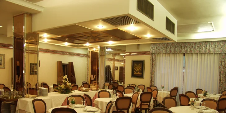 Dovolená v Rimini: 4* hotel u pláže, snídaně nebo až plná penze+, animační program