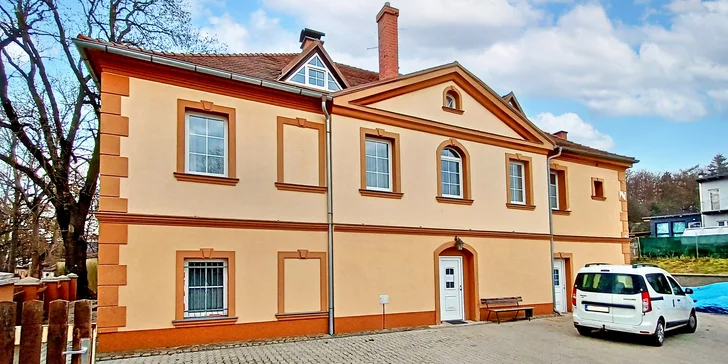 Pohoda 3 km od Karlových Varů až pro 4 osoby: apartmány s kuchyňkou