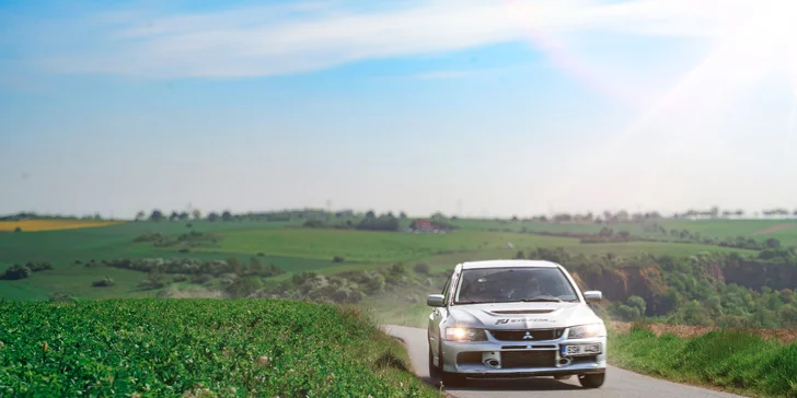 Ostrá jízda s rally jezdcem v Mitsubishi Lancer EVO IX: 15-60 min. řízení či spolujízdy