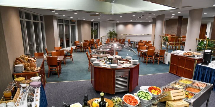 4* hotel s polopenzí, snídaní či all inclusive a neomezeným wellness, v létě i bazén
