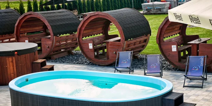 Rodinný pobyt u Energylandie: domek pro 6 osob, wellness zóna a vstup do zábavního Fantazja Parku