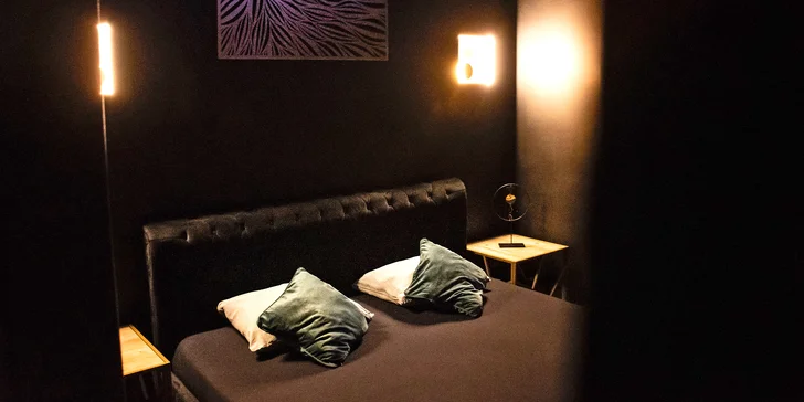 Privátní wellness s vířivkou a saunou pro dva: 120 minut relaxace i lahev sektu
