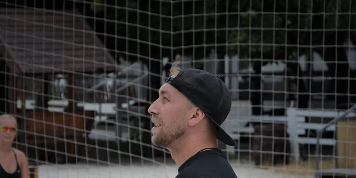 Beachvolejbal jako profík: 90minutový trénink ve Střešovicích nebo Žlutých lázních