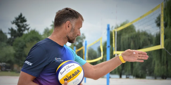 Beachvolejbal jako profík: 90minutový trénink ve Střešovicích nebo Žlutých lázních