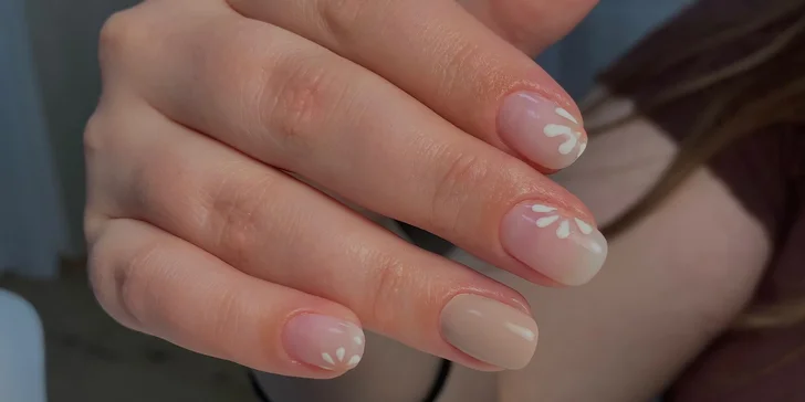 Hloubková péče o ruce, manikúra s lakem či gel lakem i modeláž nehtů