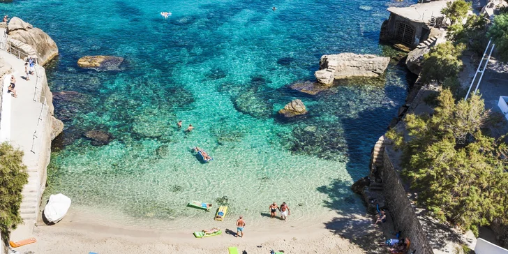 Mallorca letecky: 3* hotel přímo u moře, all inclusive, bazén, denní animační program i diskotéka