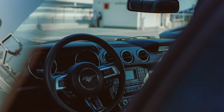 Legendární americký Ford Mustang nebo Dodge Challenger: 24 hod. i prodloužený víkend