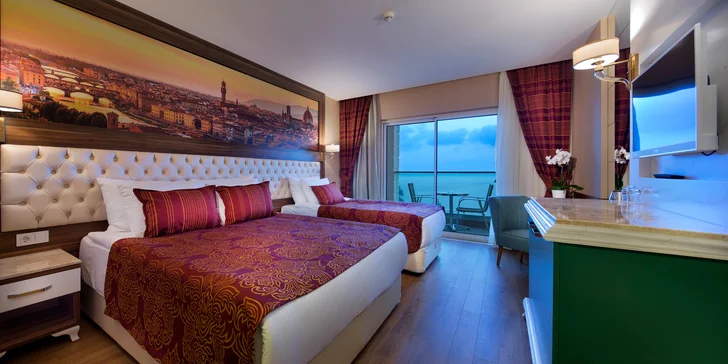 Turecká riviéra: letenky v ceně, 5* hotel s aquaparkem a pláží, ultra all inclusive i animace