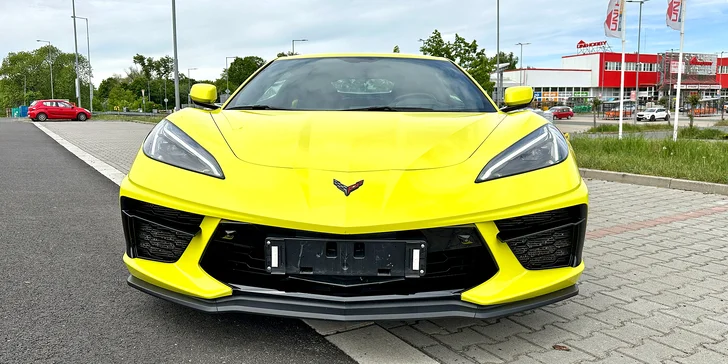 Žluté žihadlo Chevrolet Corvette C8: spolujízda i řízení v délce 15–60 min.