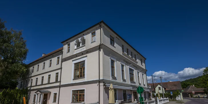 Hotel ve Vranově nad Dyjí: originální design, restaurace a zámek na dosah