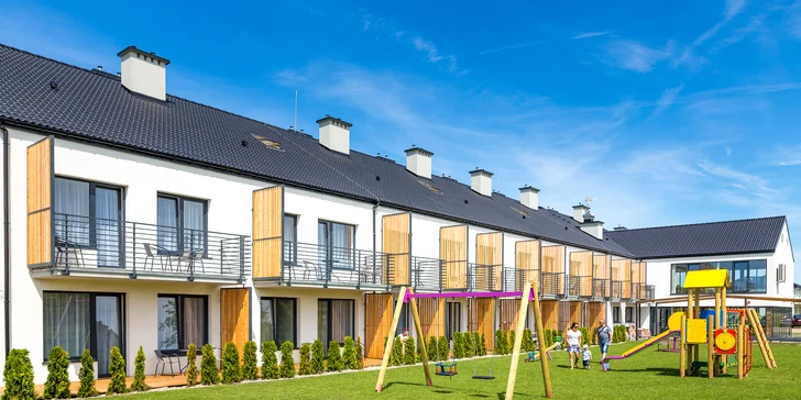 Příjemný resort u Baltu: plná penze, denně vířivka a sauna, děti do 6,9 let zdarma
