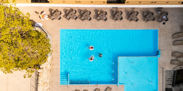Nový resort v polských Jizerkách: se snídaní či polopenzí, aquapark i možnost i apartmánu s privátní saunou