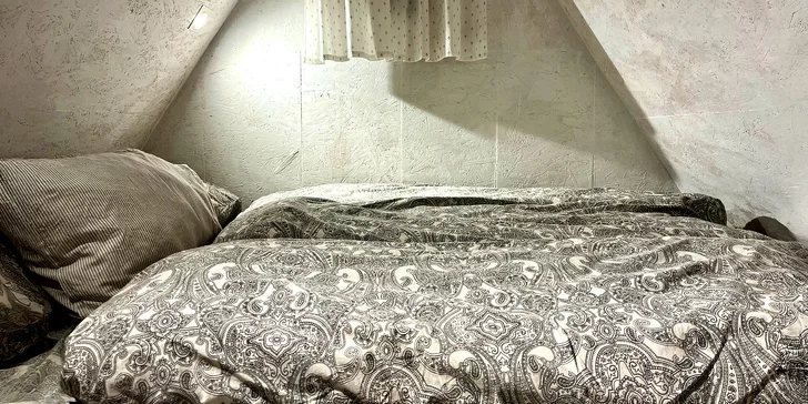 V horním patře najdete velkou matraci.