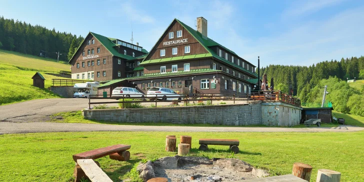 Horský hotel v Peci pod Sněžkou: uprostřed přírody, u turistických tras a se snídaní