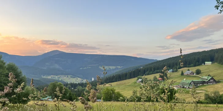 Horský hotel v Peci pod Sněžkou: uprostřed přírody, u turistických tras a se snídaní