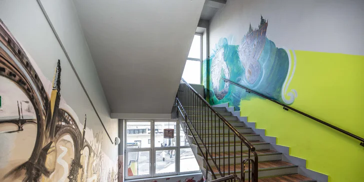 Hostel v pražských Holešovicích, vč. bufetové snídaně, bazénu a sauny