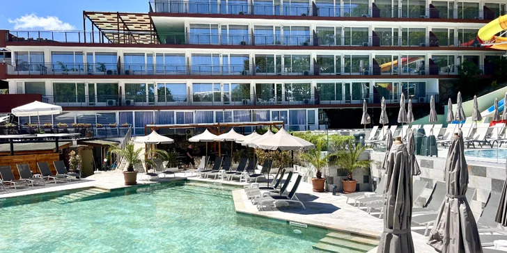 Rodinná dovolená v Bulharsku: hotel 500 m od moře, animační program, nový aquapark, 2 děti zdarma