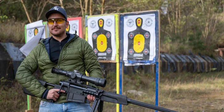 Zážitková střelba: americké válečné zbraně, kulomety, pušky i krátké pistole, až 80 výstřelů