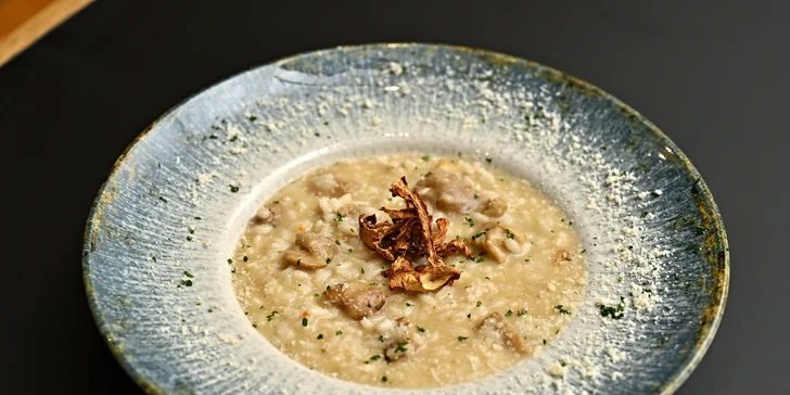 3chod. italské degustační menu pro dva: polévka, hlavní chod, dezert i víno