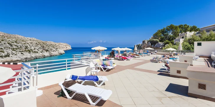 Mallorca letecky: 3* hotel přímo u moře, all inclusive, bazén, denní animační program i diskotéka