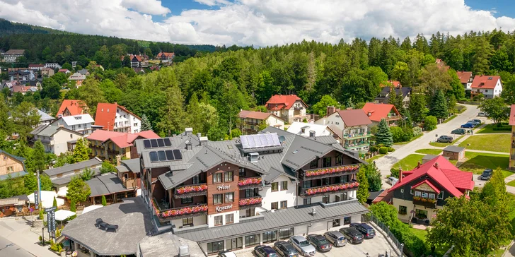 Aktivní i romantická dovolená v Krkonoších: polopenze, wellness i romantický pobyt s masáží