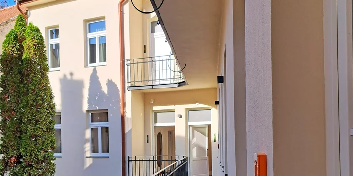 Romantický pobyt v centru barokního Győru: stylové pokoje, snídaně a děti do 1,99 let zdarma