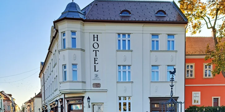 Romantický pobyt v centru barokního Győru: stylové pokoje, snídaně a děti do 1,99 let zdarma