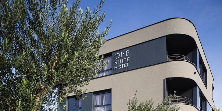 Dovolená u Dubrovníku: hotel kousek od pláže, snídaně i střešní bazén