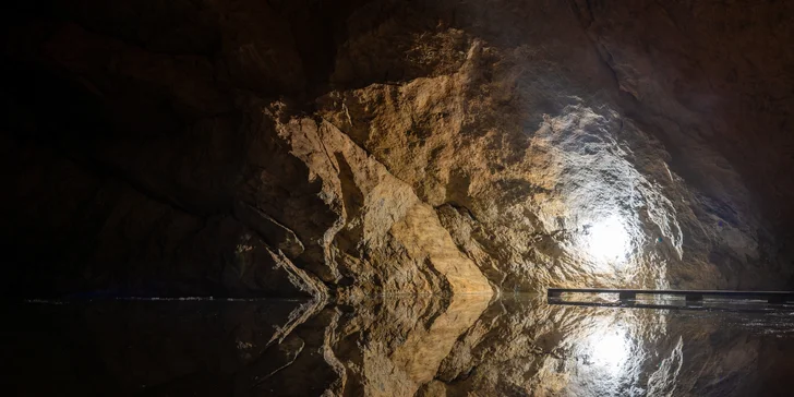Jednodenní zájezd do Rakouska: největší ledová jeskyně a hrad Hohenwerfen